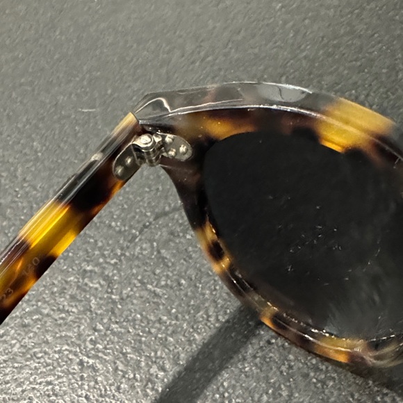 Illesteva Leonard 2 Tortoise Shell Sunglasses - Picture 4 of 6